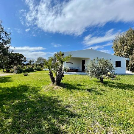 Casa Vacanze Gollei, Орозеи Экстерьер фото