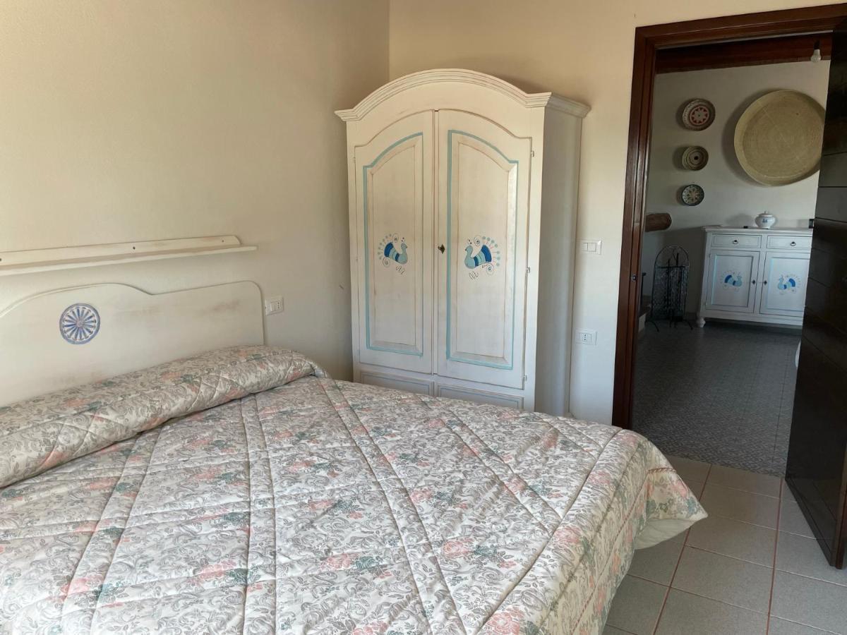 Casa Vacanze Gollei, Орозеи Экстерьер фото